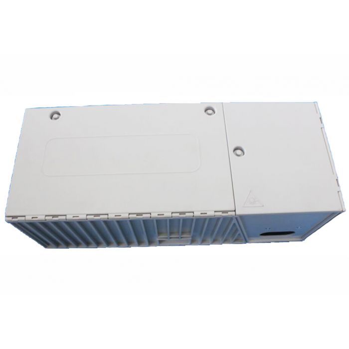 Caja distribución FO mural plástico doble puerta hasta 48 SC/LCD CTO multioperador interior